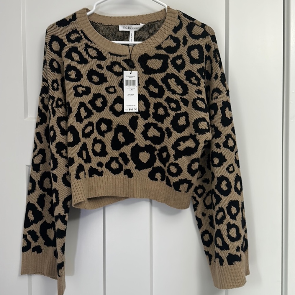 BCBG Generation Cropped Sweater Leopard print Medium NWT